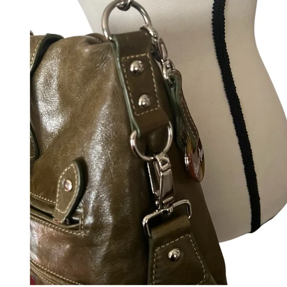 Barr & Barr Genuine Olive Green Leather Crossbody Shoulder Bag. Very subtle. - Picture 7 of 10